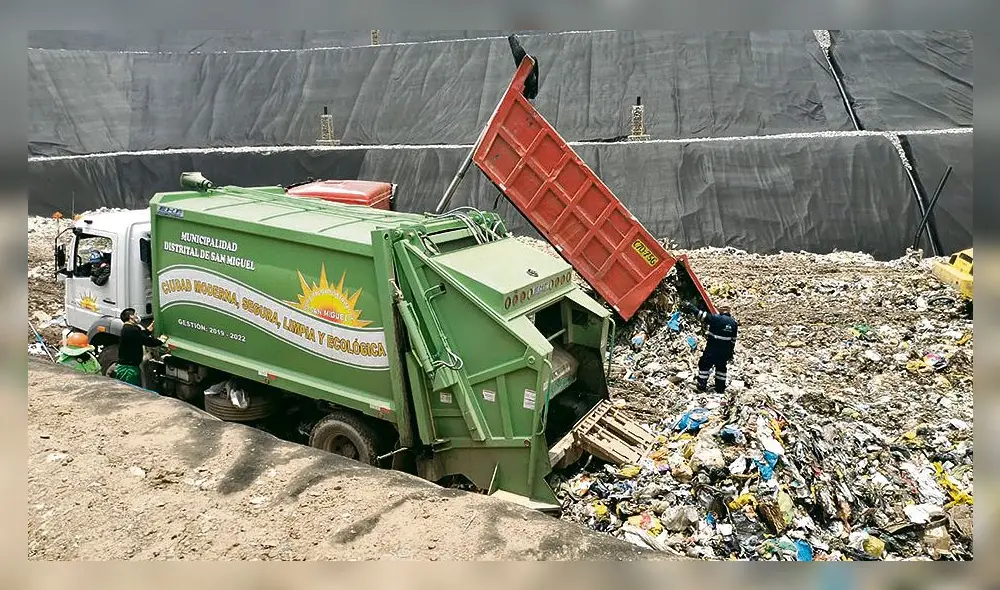 a la fuerza. Con ayuda de la Policía se trasladó residuos a celdas de Huanuyo. Se espera no se vuelva a cerrar ingreso.