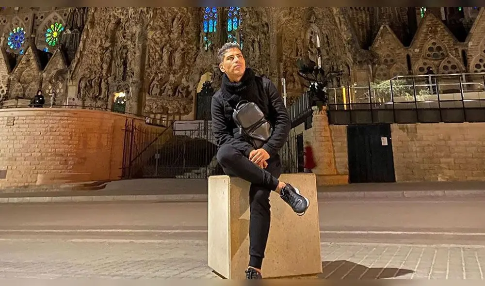 El cantante John Kelvin dejó cuarentena en Italia para trasladarse a Japón, lugar donde cumple el aislamiento social junto a su familia.