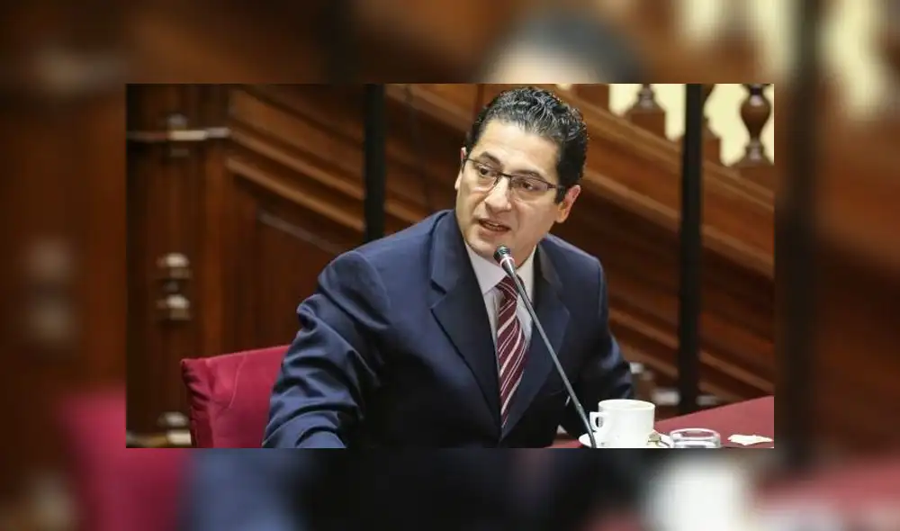 Salvador Heresi: "Gilbert Violeta ha tenido que renunciar a la vocería de PPK por errores que ha cometido" Salvador Heresi: "Gilbert Violeta ha tenido que renunciar a la vocería de PPK por errores que ha cometido"