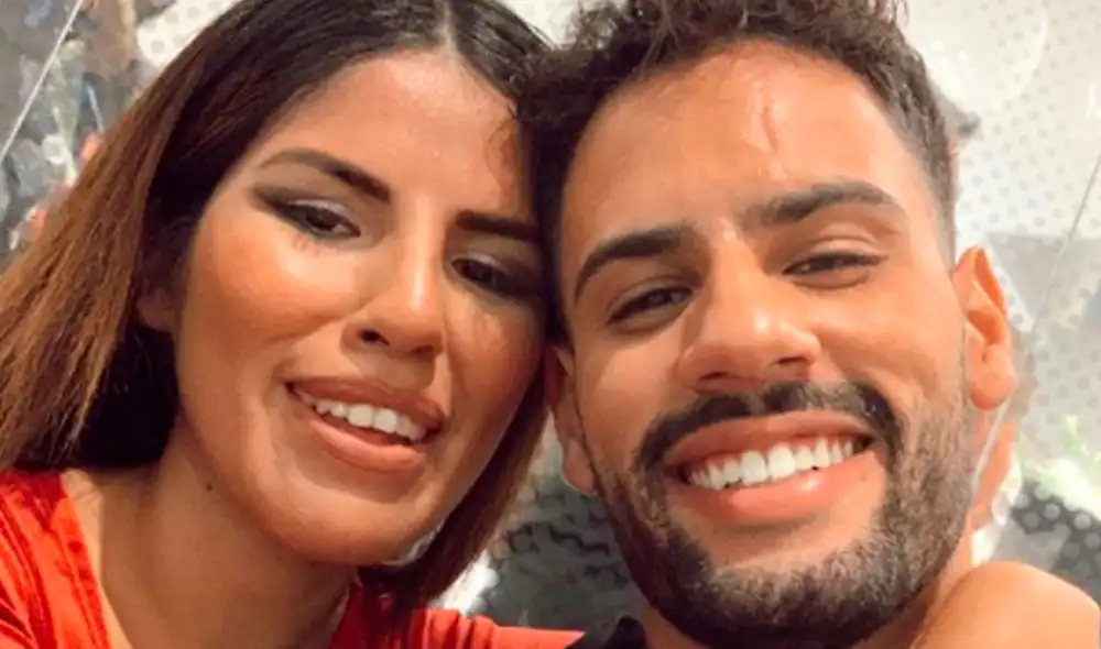 María Isabel Pantoja y su novio Asraf Beno fueron captados durante la pedida de mano. Foto: Instagram @isapantojam