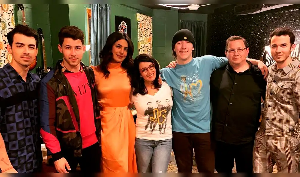  Priyanka Chopra emocionada por su primer concierto con los Jonas Brothers