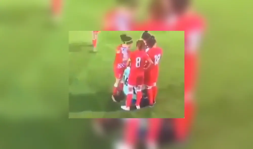 Jugadoras tuvieron un lindo detalle con su rival. Foto: captura de video. Jugadoras tuvieron un lindo detalle con su rival. Foto: captura de video.