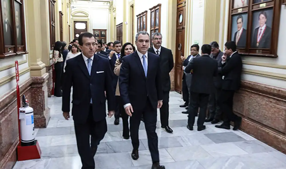 Salvador del Solar: giro de tuerca en la escena política Salvador del Solar: giro de tuerca en la escena política