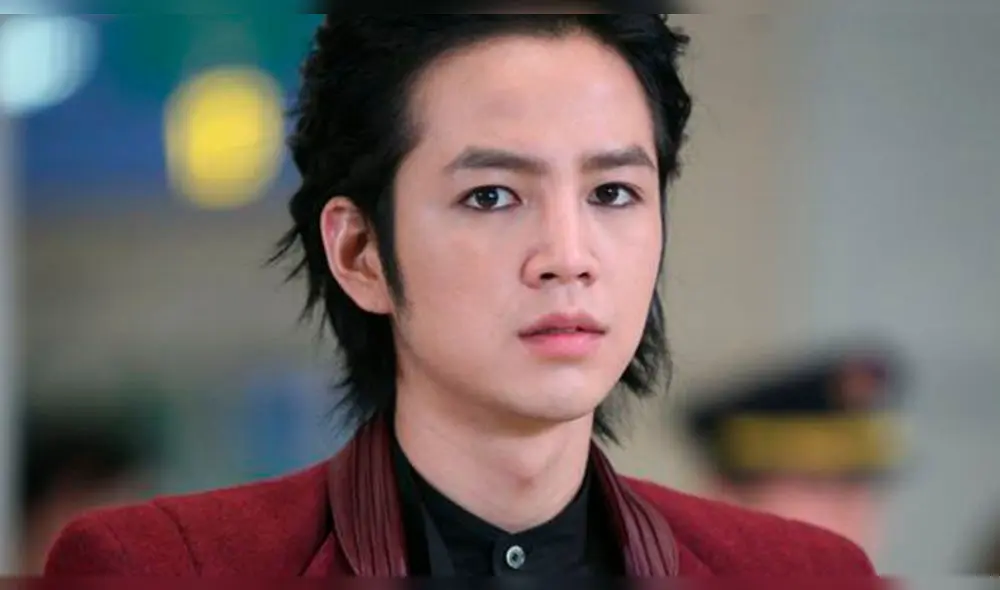 El popular actor está consternado tras enterarse de las denuncias en contra de su madre.