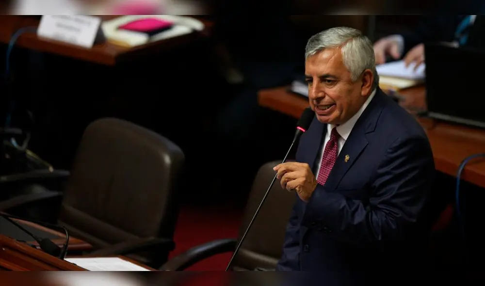 Elard Melgar: Universidad retira título de abogado a fujimorista por plagio Elard Melgar: Universidad retira título de abogado a fujimorista por plagio