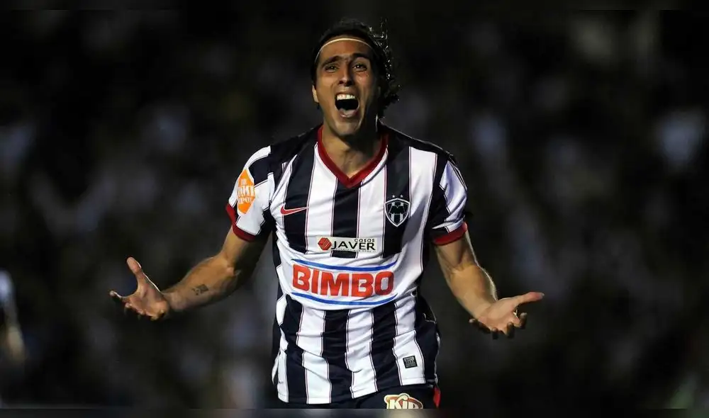 Aldo De Nigris anotó el gol del triunfo en el Apertura 2009 y se lo dedicó a su hermano recién fallecido Antonio. Fuente: Univision Deportes Aldo De Nigris anotó el gol del triunfo en el Apertura 2009 y se lo dedicó a su hermano recién fallecido Antonio. Fuente: Univision Deportes