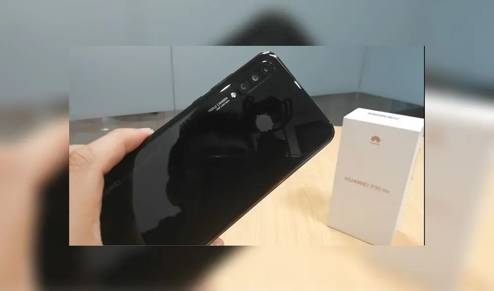 El Huawei P30 Lite es un gama media que posee triple cámara con inteligencia artificial. Foto: Daniel Robles El Huawei P30 Lite es un gama media que posee triple cámara con inteligencia artificial. Foto: Daniel Robles