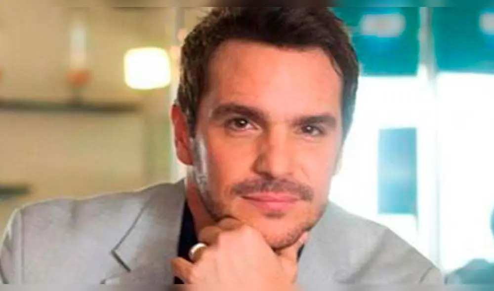 El actor diseñó un portal web gratuito para jóvenes que no tengan cómo pagar una academia preuniversitaria.