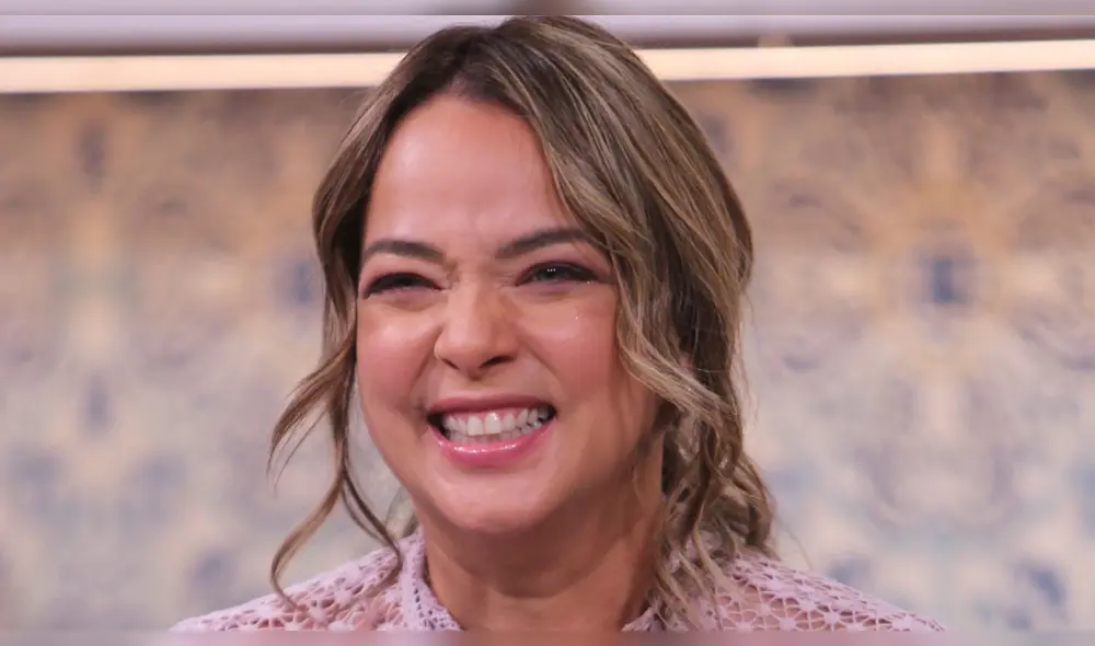 Adamari López mostró más de la cuenta tras descuido en programa [VIDEOS]