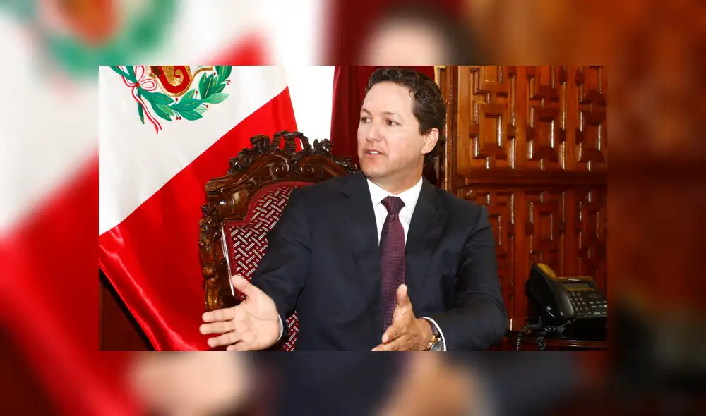 ¿Qué propone Daniel Salaverry en proyecto para eliminar semana de representación?