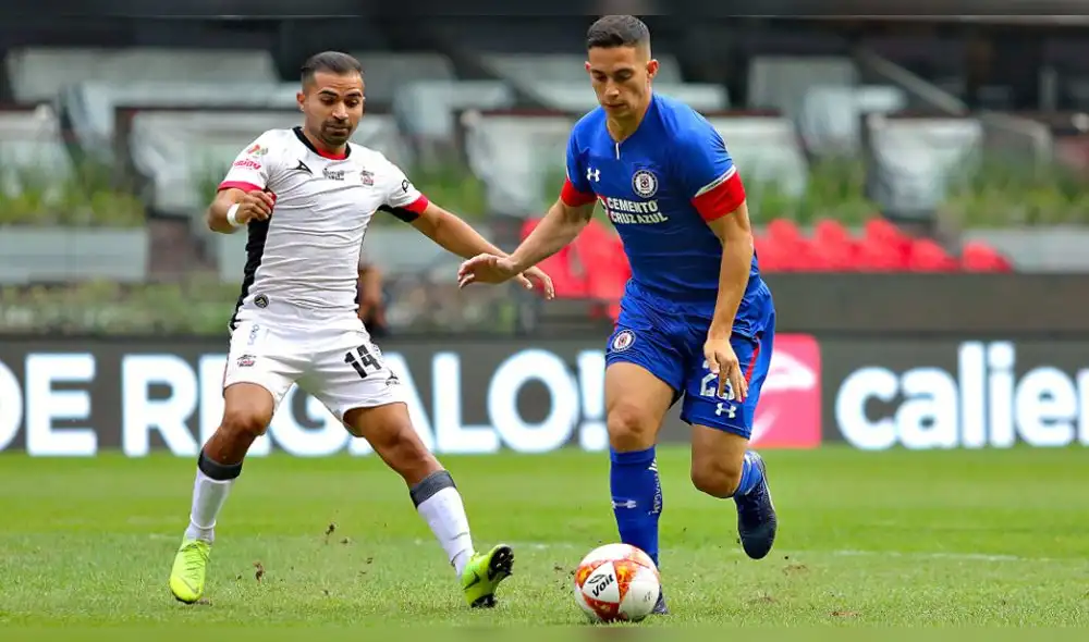 Cruz Azul venció 2-1 a Lobos BUAP y siguen liderando la Liga MX [RESUMEN Y GOLES]