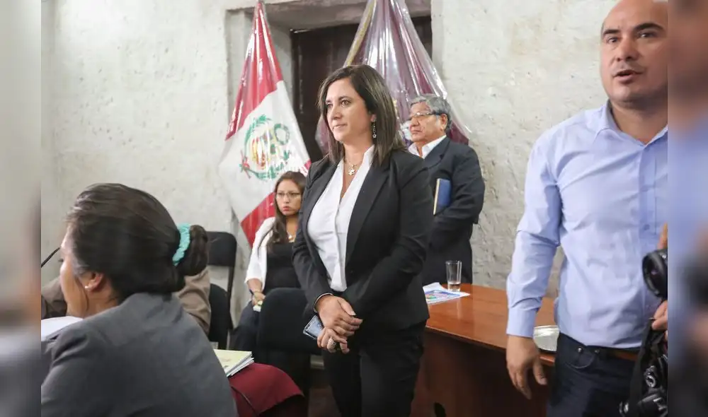 en aprietos. Rosa Vallejos afronta un pedido de prisión de 5 años por favorecer a un tercero. en aprietos. Rosa Vallejos afronta un pedido de prisión de 5 años por favorecer a un tercero.