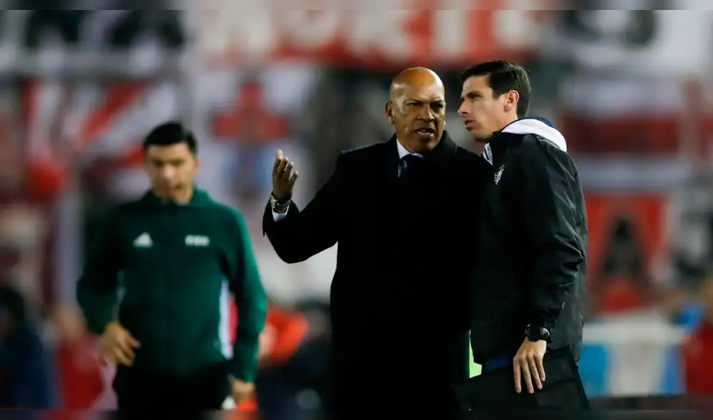 Roberto Mosquera es elegido entre los 10 mejores DT's de Sudamérica [VIDEO]