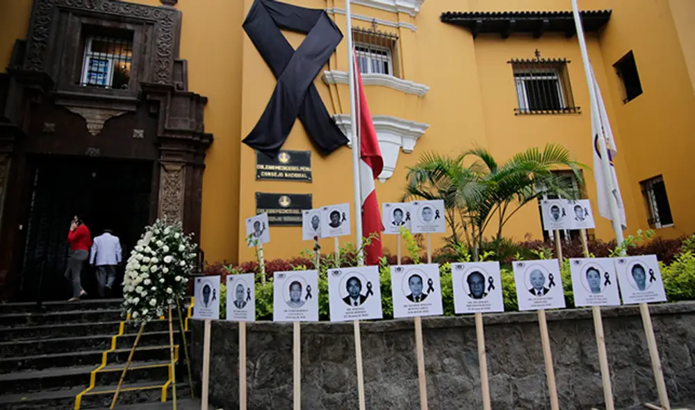 Médicos fallecidos luchando contra el COVID-19 / Fotos: John Reyes Médicos fallecidos luchando contra el COVID-19 / Fotos: John Reyes