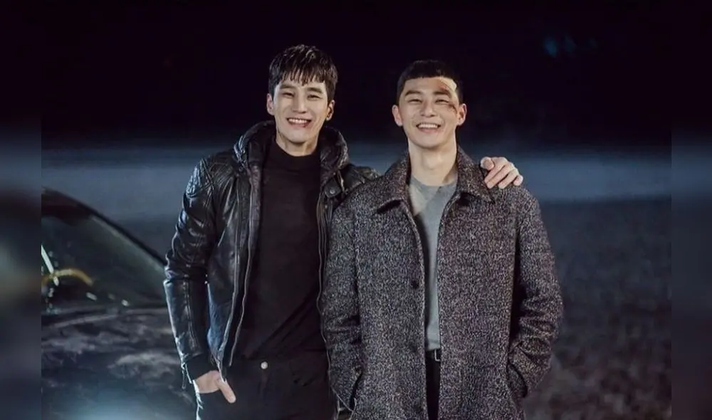 Ahn Bo Hyun y  Park Seo Joon durante las grabaciones del dorama Itaewon Class (jTBC, 2020)