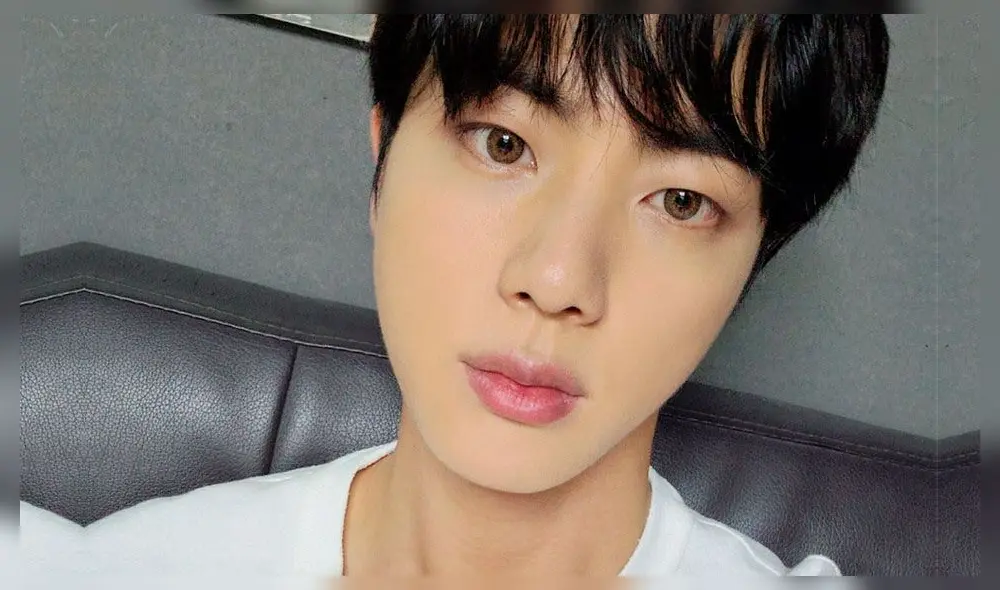 Jin le reveló al ARMY por qué sus ojos parecen siempre brillar. Crédito: Twitter