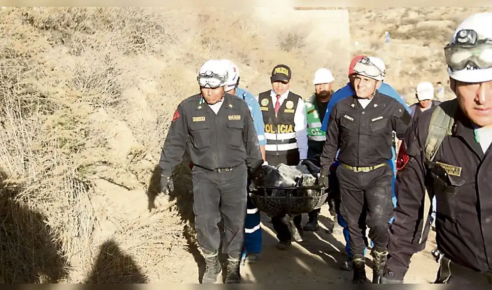 Estudiante de topografía muere al caer en socavón de mina abandonada en Arequipa