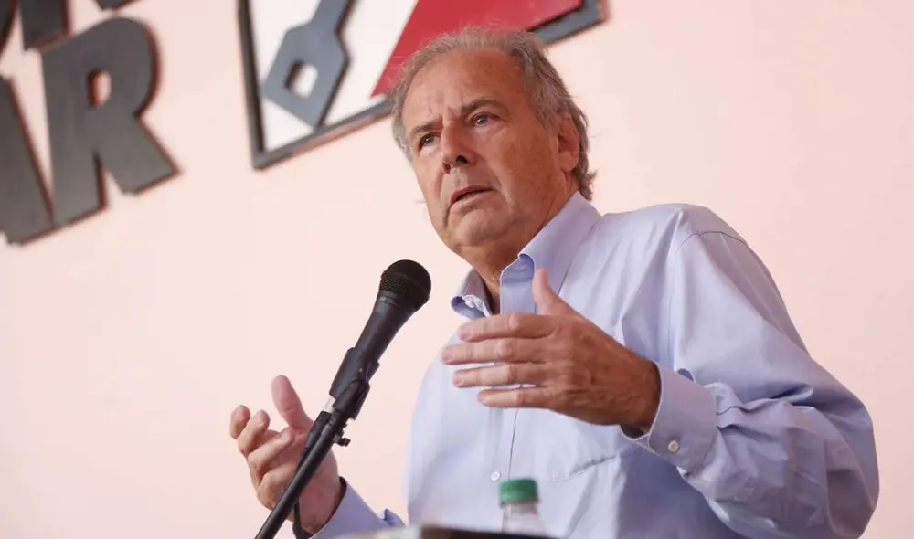 Barnechea dijo que no se sentía capaz de representar a “un partido dividido y sin dirigencia”. Foto: La República