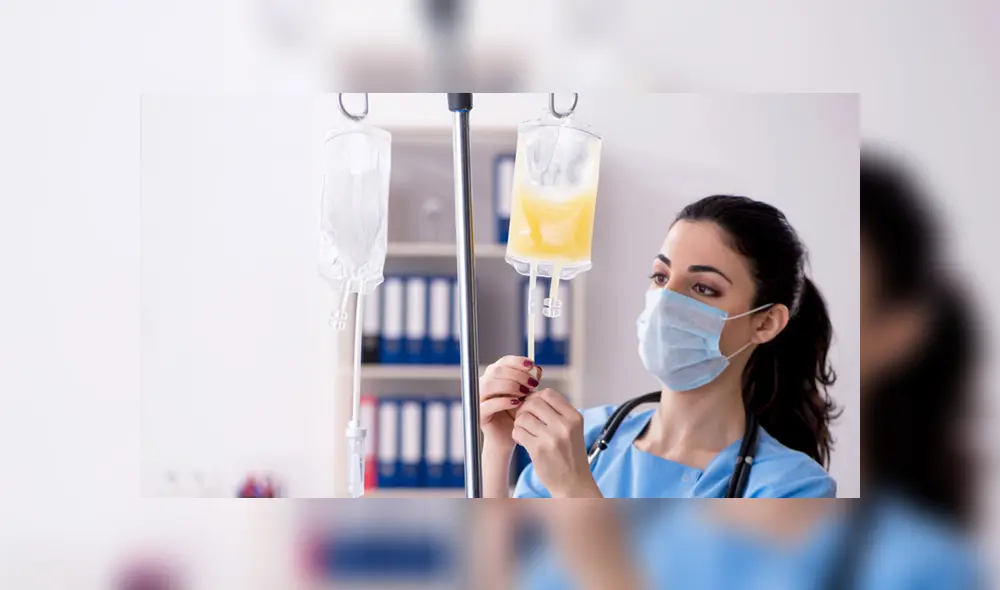 Bolsa de plasma en un hospital. | Foto: Shutterstock.