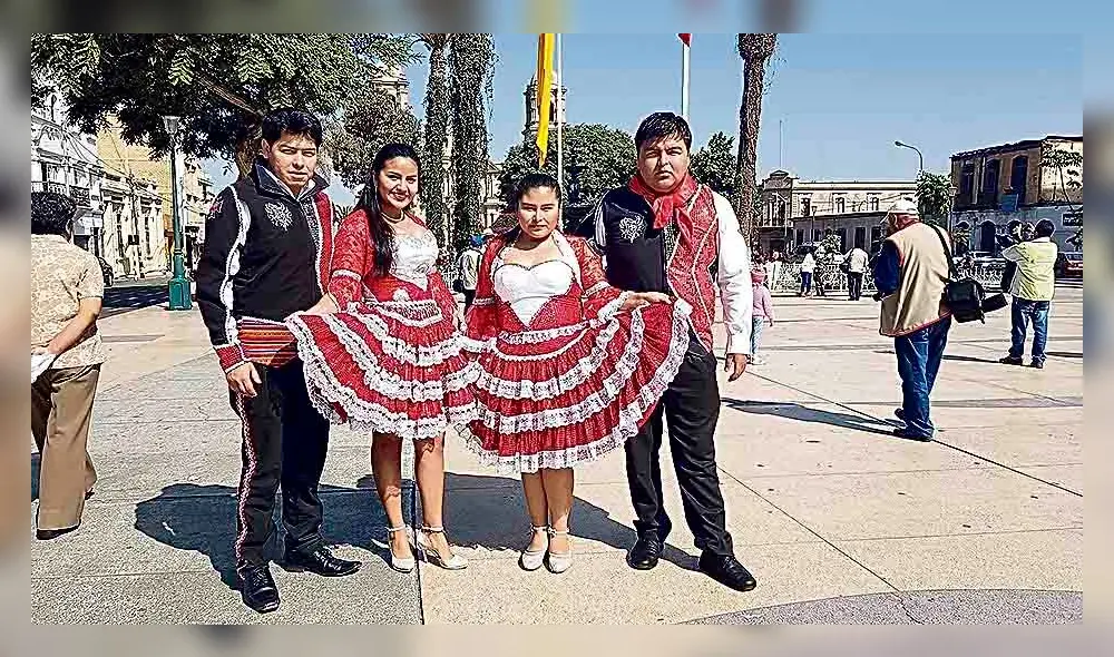 cultura. Comparsas se preparan todo el año para el carnaval.