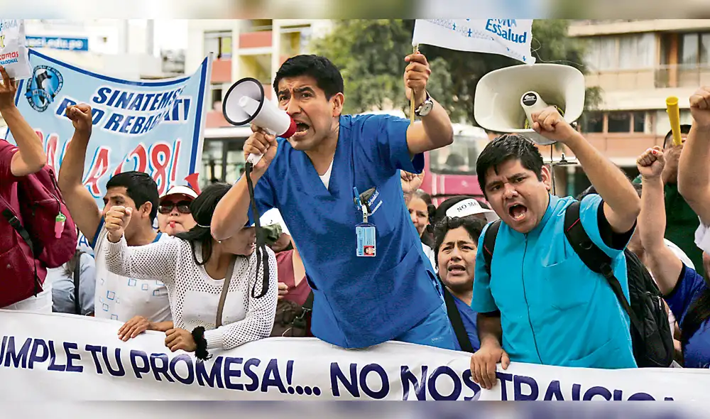EsSalud ofrece una nueva escala salarial: médicos piden incremento de 25% EsSalud ofrece una nueva escala salarial: médicos piden incremento de 25%