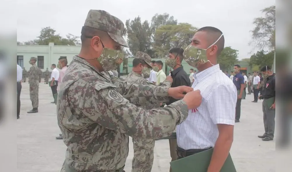 Más de 200 reservistas recibieron homenaje por su sacrificada labor