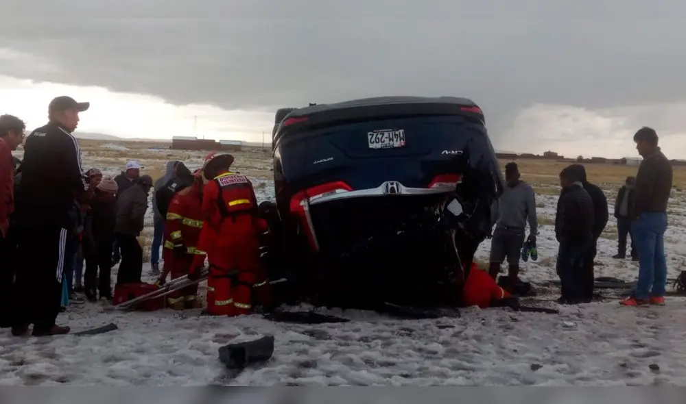 Jugadores de Binacional sufrieron volcadura de auto en vía Juliaca – Puno.