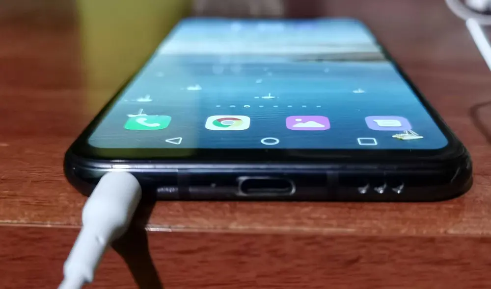 La entrada para auriculares desaparecerá por completo en los smartphones. Foto: Edson Henriquez