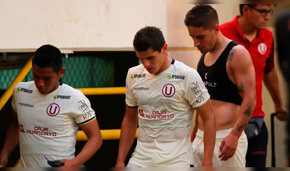 Universitario de Deportes: Sindicato de trabajadores exigen al presidente Martín Vizcarra intervenir el club por la nueva administración. Universitario de Deportes: Sindicato de trabajadores exigen al presidente Martín Vizcarra intervenir el club por la nueva administración.