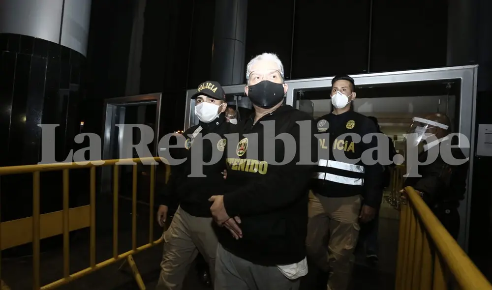 Los detenidos por caso Swing son trasladados a la prefectura/Fotos: John Reyes