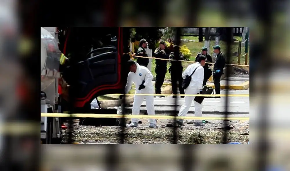 Las primeras imágenes del atentado con coche bomba en escuela policial de Bogotá [FOTOS]