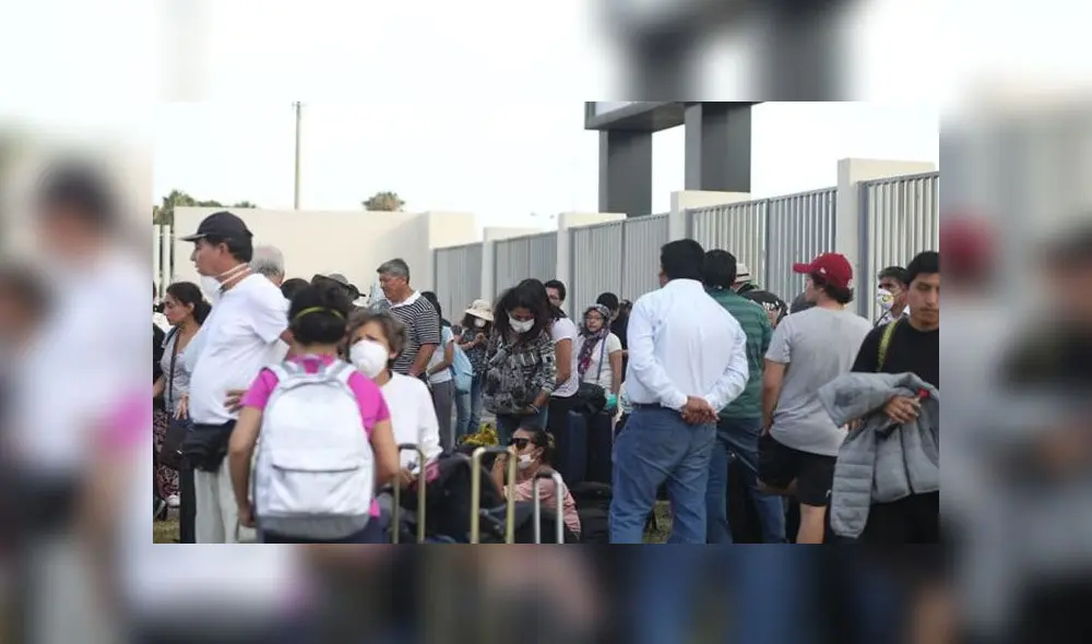3 mil peruanos han podido regresar, pero aún hay 20 mil que esperan la ayuda del Gobierno. Foto: Aldair Mejía/La República