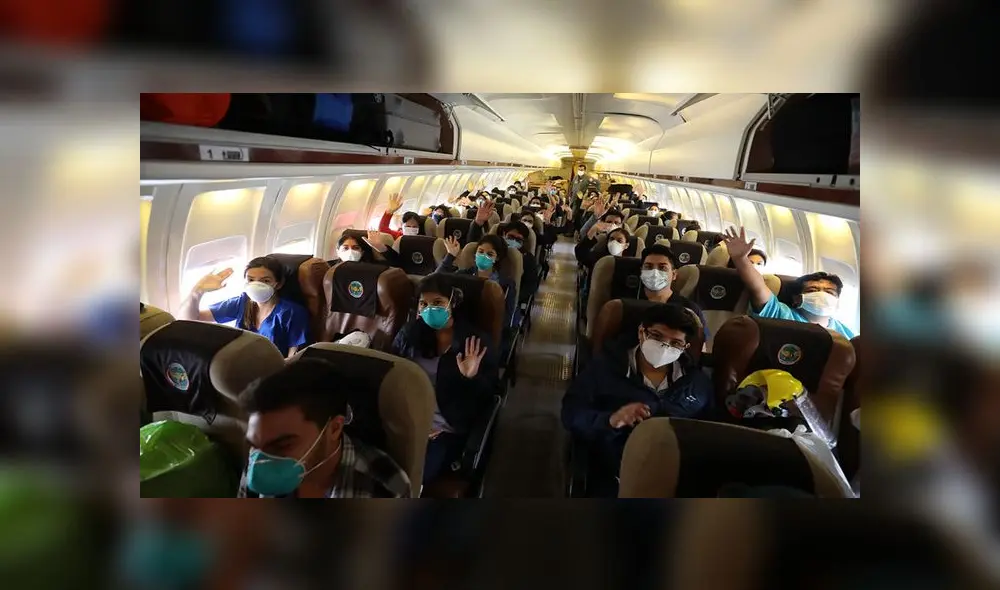 "Es un reto profesional para todos, porque acá somos un equipo", mencionó uno de los profesionales de salud. Foto: EsSalud.