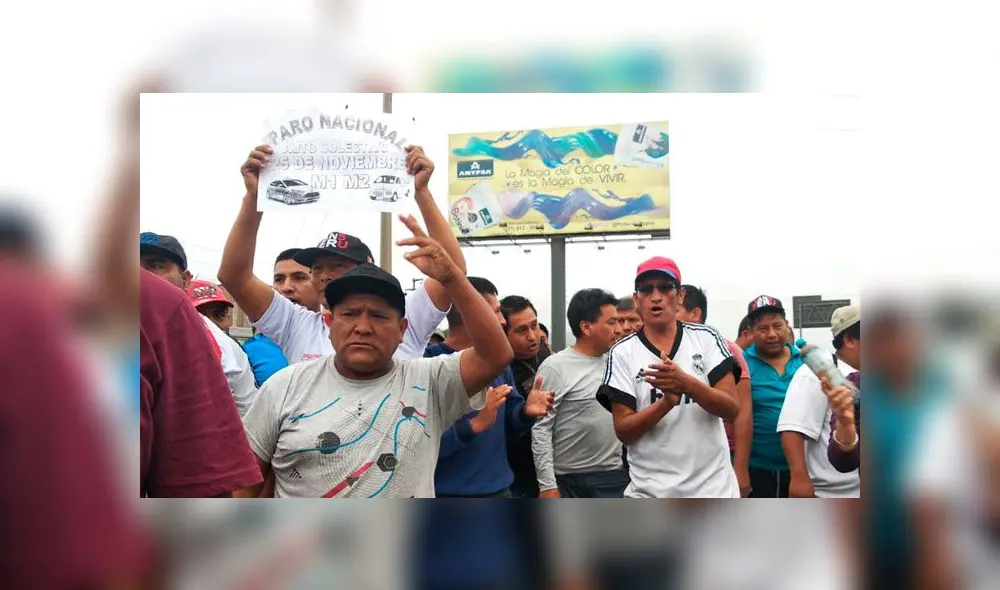 PNP detuvo a 26 taxis colectiveros. Créditos: La República.