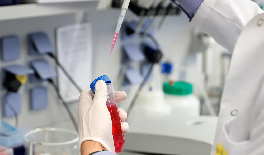 Las autoridades confirmaron este sábado un caso entre los empleados del laboratorio. Foto: EFE Las autoridades confirmaron este sábado un caso entre los empleados del laboratorio. Foto: EFE