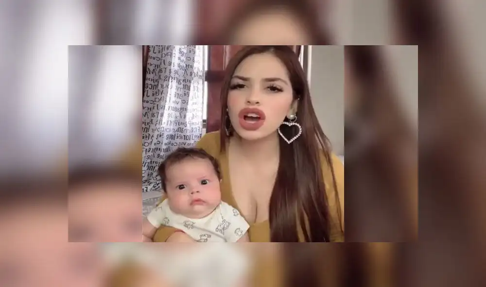 Bebé escucha a su madre cantar y no puede evitar vomitar [VIDEO]