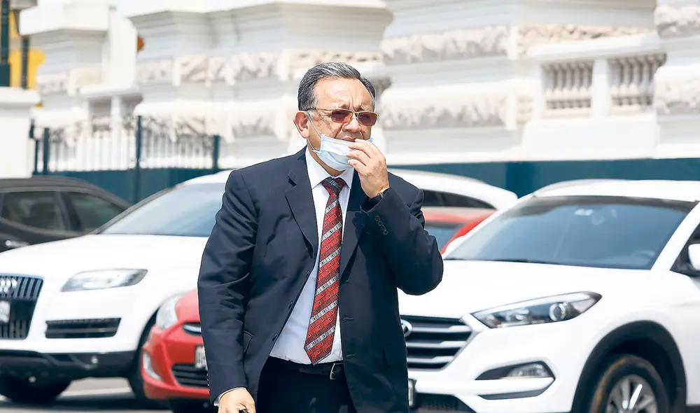 10-9-2020: Edgar Alarcón (UPP) irrumpe para presentar audios de Vizcarra en presuntos actos de corrupción. Merino los difundió al instante. 10-9-2020: Edgar Alarcón (UPP) irrumpe para presentar audios de Vizcarra en presuntos actos de corrupción. Merino los difundió al instante.