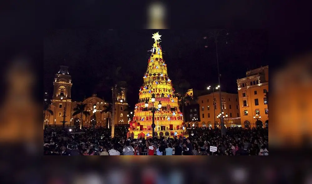 Festividades de Navidad en el centro de Lima. Festividades de Navidad en el centro de Lima.