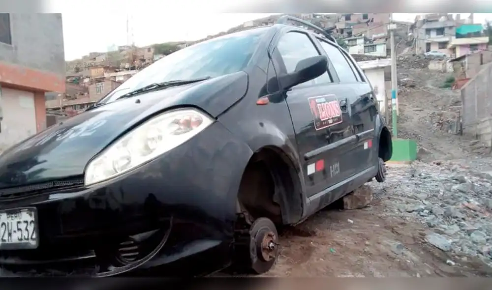 Aparece sexto taxi desmantelado en Arequipa. Aparece sexto taxi desmantelado en Arequipa.
