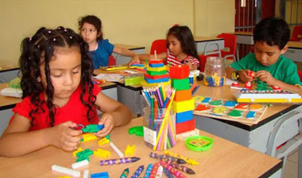 Vizcarra señaló que se permitirá a los niños de hasta 14 años salir por media hora al día a partir del 18 de mayo. Vizcarra señaló que se permitirá a los niños de hasta 14 años salir por media hora al día a partir del 18 de mayo.