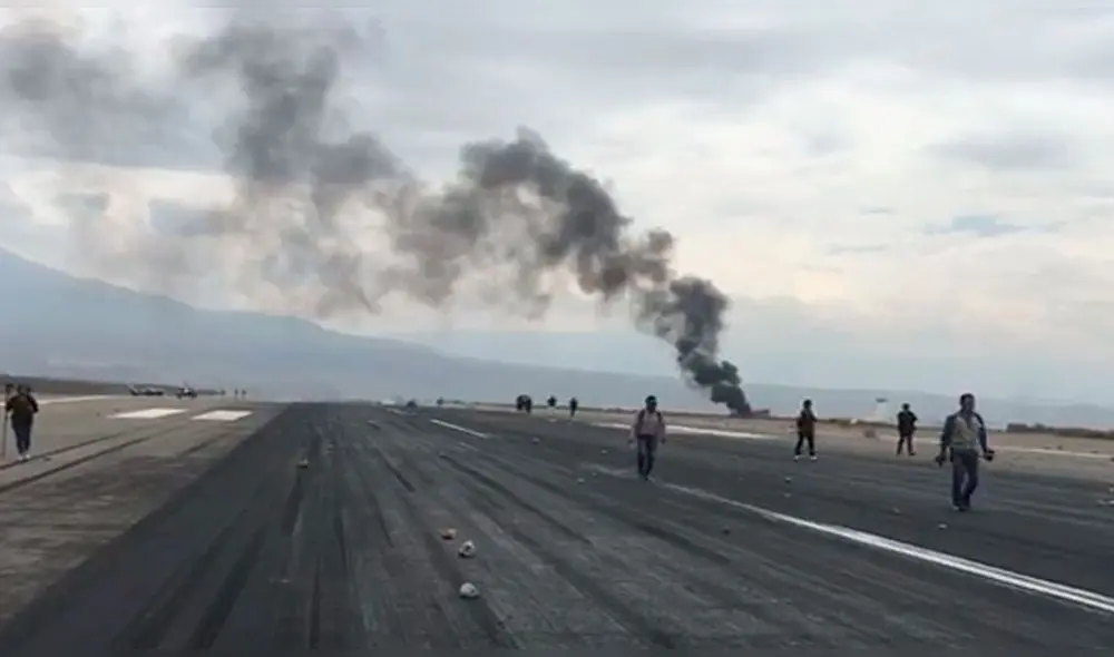 Ciudadanos incendiaron la caseta de control del aeropuerto de Arequipa. Foto: Rodrigo Talavera / LR