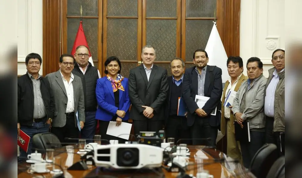 Ejecutivo se compromete a modificar norma de flexibilización laboral