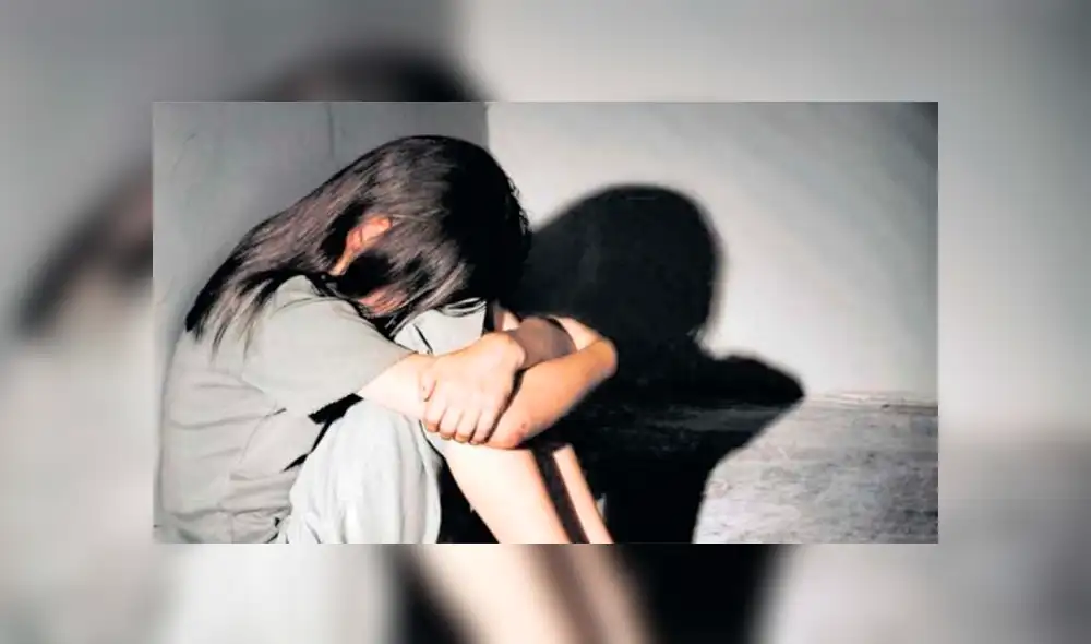 Niño sorprende a su padrastro abusando sexualmente de su hermana Niño sorprende a su padrastro abusando sexualmente de su hermana