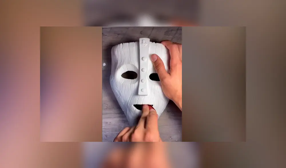 Desliza las imágenes para ver todo el proceso que siguió este joven escultor para crear su réplica de La máscara de Jim Carrey. Foto: Malcolm Hofmann/TikTok