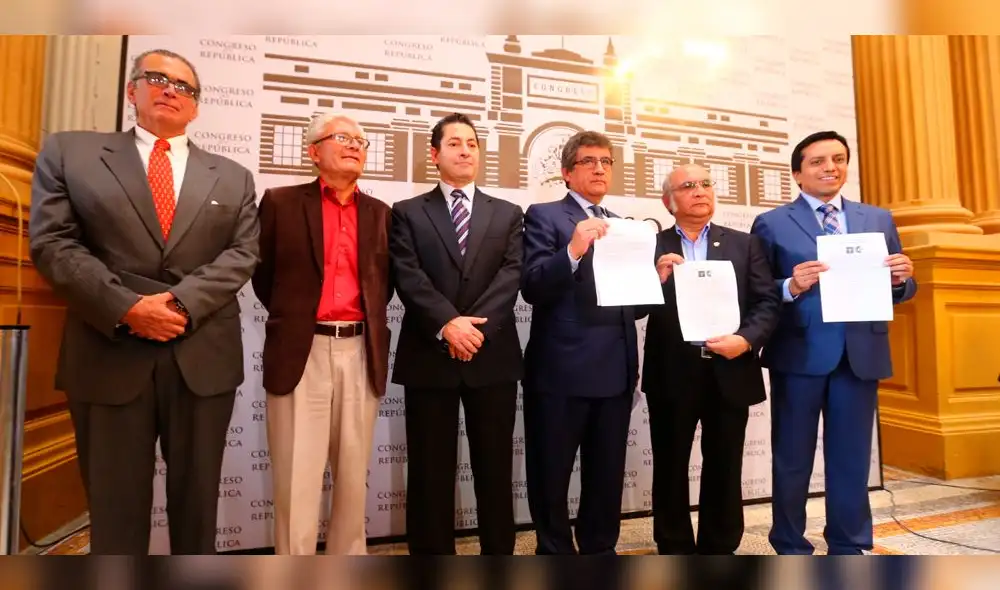 Concertación Parlamentaria emite comunicado sobre discrepancias entre Congreso y Ejecutivo Concertación Parlamentaria emite comunicado sobre discrepancias entre Congreso y Ejecutivo