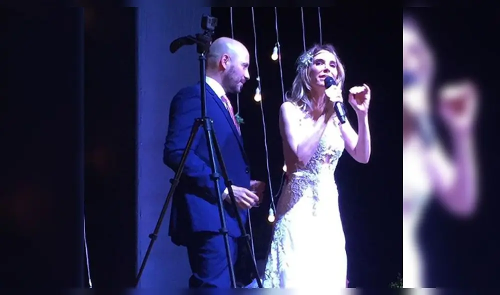 Juliana Oxenford deleitó en su matrimonio con interpretación de famosas canciones [VIDEO]