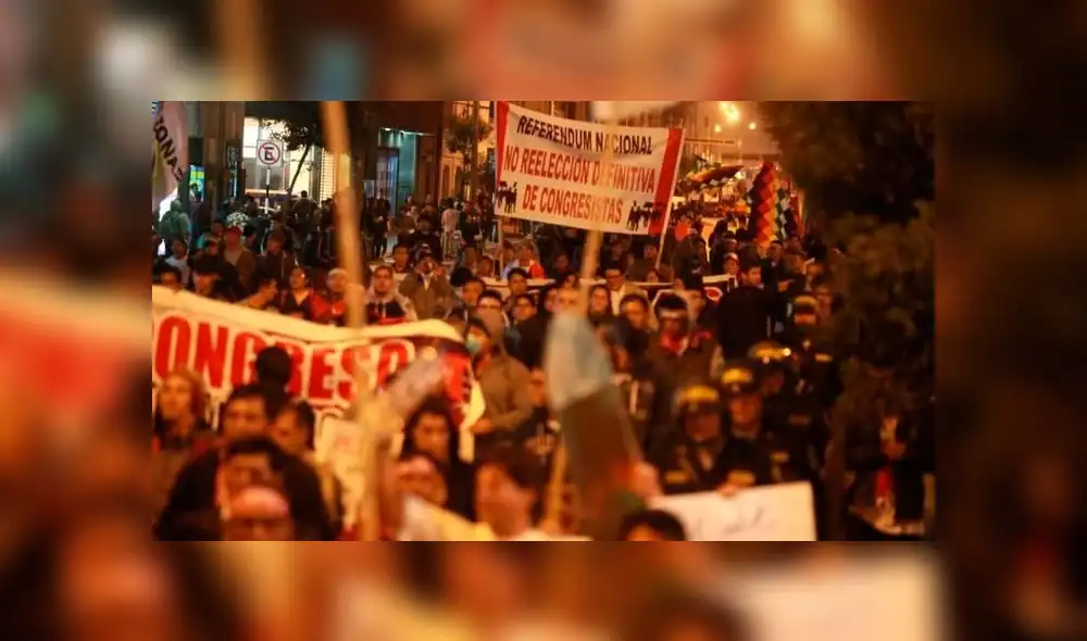 Cuarta marcha: manifestantes salen a las calles para exigir el cierre del Congreso de la República [VIDEO]  