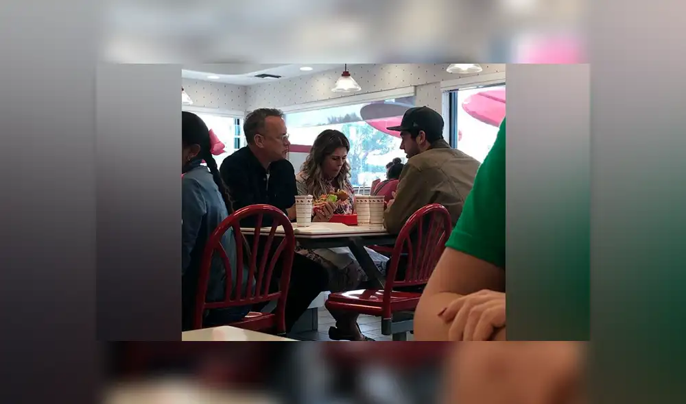 Tom Hanks sorprende a comensales de restaurante con noble gesto por Navidad