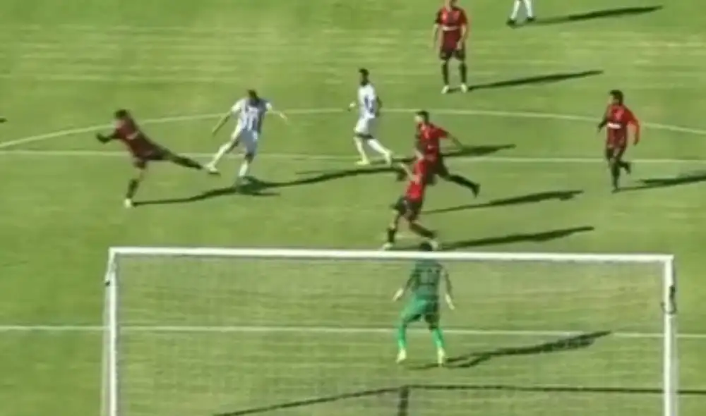 Hernán Barcos es el goleador de Alianza Lima en la Liga 1 2022. Foto: captura de GolPerú