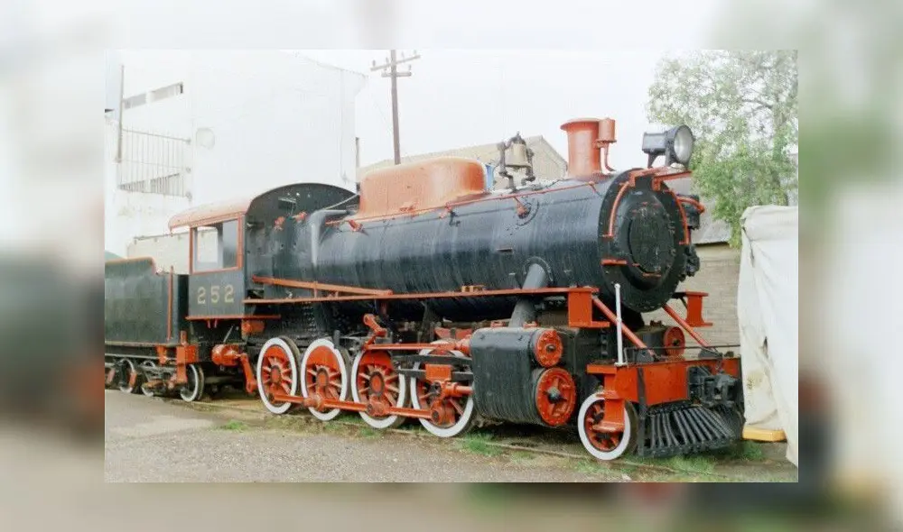 La locomotora a vapor Beyer Peacock N° 252 del tipo 2-8-0 ahora es Patrimonio Cultural de la Nación. Foto: Trenes del Sur